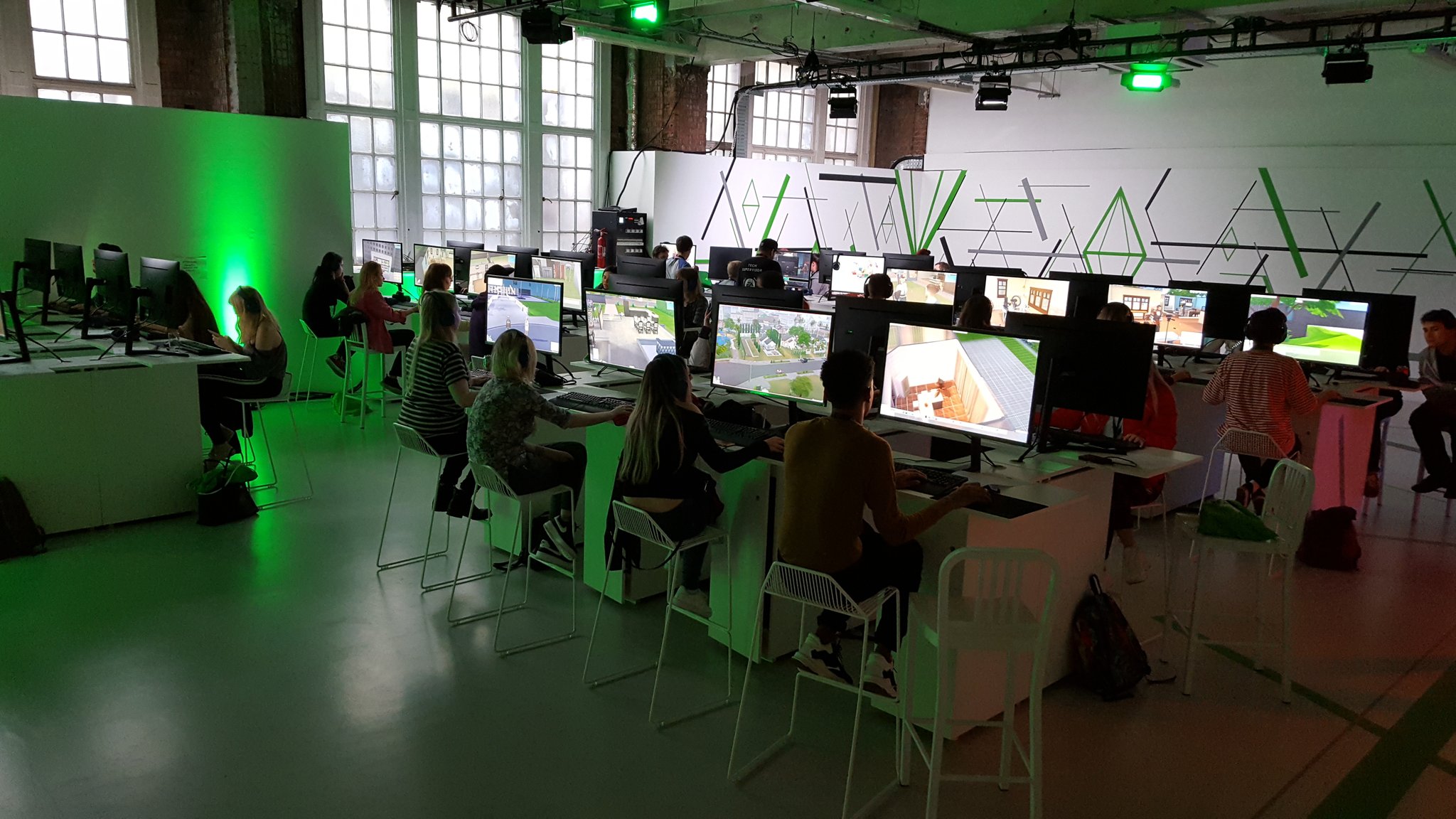 Eerste beeld van De Sims 4 Word Beroemd op Sims Camp